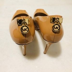 Michael Kors Nude Patent Pumps sz 11